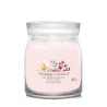 PINK CHERRY & VANILLA Świeca średnia - Yankee Candle