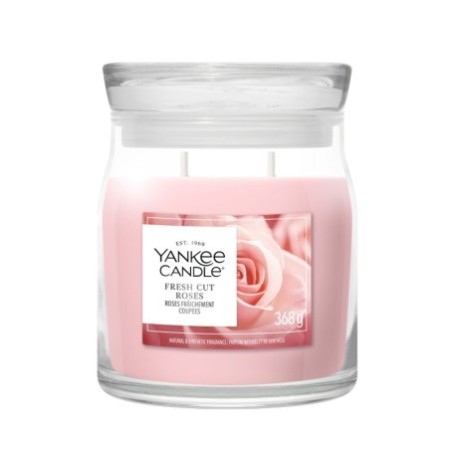 FRESH CUT ROSES Świeca średnia - Yankee Candle