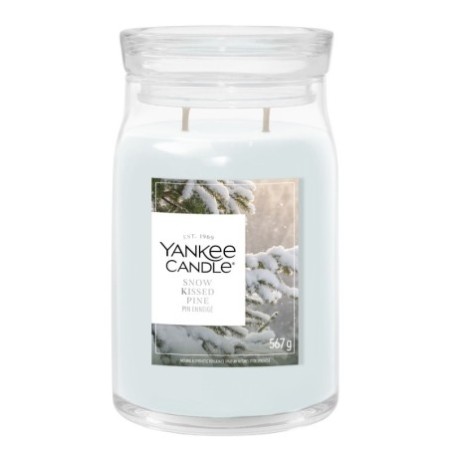 SNOW KISSED PINE Świeca duża - Yankee Candle